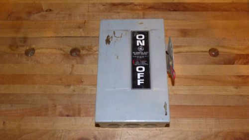 General Electric TG3221 Safety Switch Disconnect Model  8 30A 240 V AC