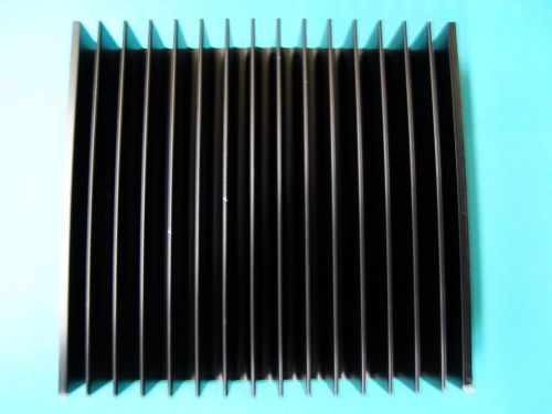 Heat sink - 938sp-01500-a-200 -5.906&#034; x 6.299&#034; x 1.575&#034; scratches (see pics) for sale