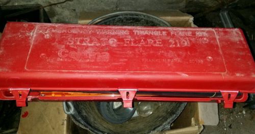 Strato-Flare 219 Emergency Warning Triangle Flare Kit NEW