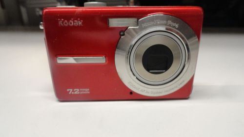 S13: Kodak EASYSHARE M763 7.2 MP Digital Camera - Red Untested