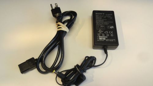 T8:  Sony AC-V012C (1-477-231-11) AC Adapter 12v