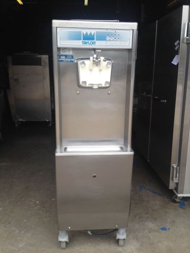 Taylor 751 Soft Serve Frozen Yogurt Ice Cream Machine Single Phase Air Cooled