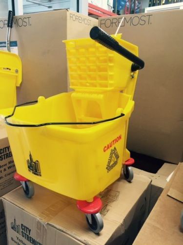 CITY STRENGTH YELLOW MOP BUCKET WITH WRINGER 35 QUART