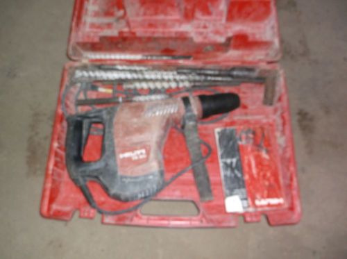 HILTI TE-50  sds-max  115V/AC   hammer drill/chipping  kit,  NICE lot drills