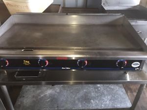 Star max 48&#034; Griddle USED