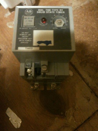 Allen Bradley solid state timers 700-RT99N010 A1 series a