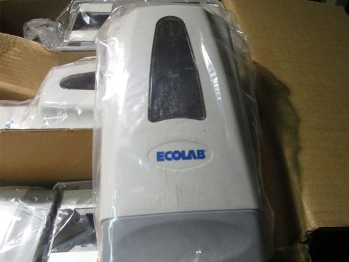 Lot of 10 Never Used!! ECOLAB White Soap/Foam Dispenser 92022111