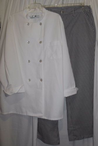 Chef designs chef uniform men&#039;s size xl coat and 38 x 32 check pants &amp; skull cap for sale