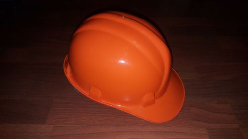 BRAND NEW Construction Ratchet Hard Hat Safety Helmet Orange Made in France