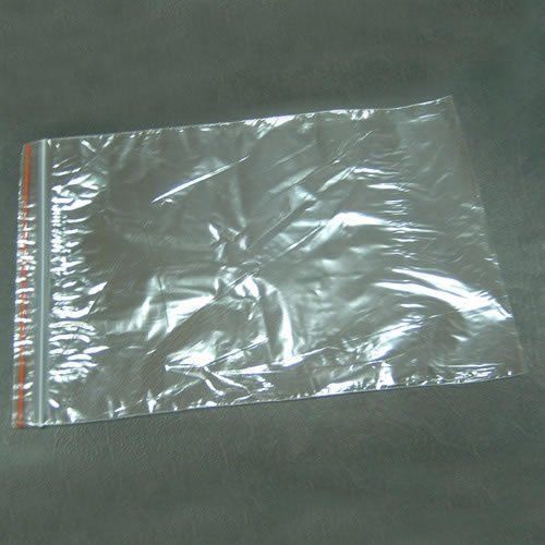 Bag, plastic, clear,  22x15mm top zip.Sold per pkg of 100. JD010