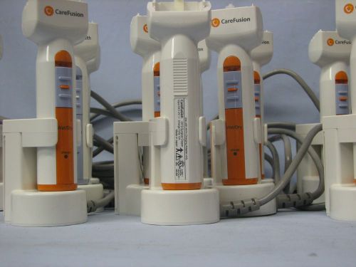 WORKING CareFusion 4413 Wet/Dry Surgical Clippers Medical Shavers with Chargers