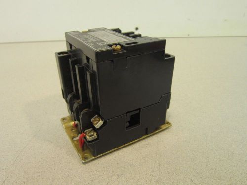 Square D Company Magnet Contact 281852 00 NSN: 6110010114566