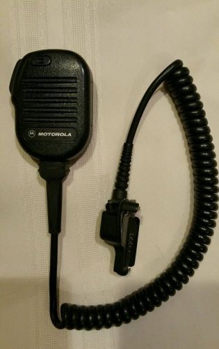 Motorola Noise canceling Remote Speaker Mic. NMN6193 w/coil cord and slide clip.