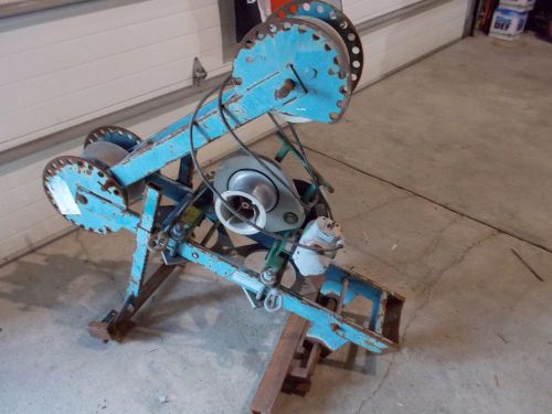 640 GREENLEE CABLE WIRE ROPE PULLER ON A CABLE CONDUX GLIDER TUGGER POWERED