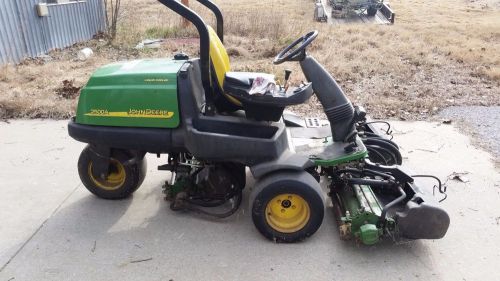 (2) John Deere 2500A Riding Lawn Turf Greens Mower - 2 Complete - Golf Course