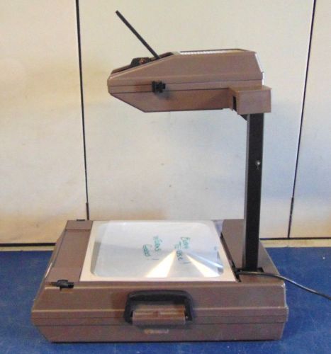 Audio Visual Division/3M Portable Overhead Projector Model 2000AG NICE S1838