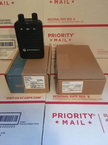 MOTOROLA UHF MINITOR VI * SV / 1 CH * 450 - 486MHz * NEW BATTERY AND CHARGER