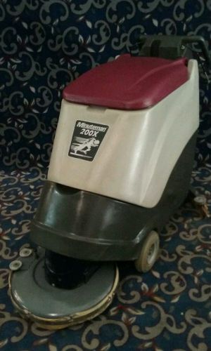 Minuteman 200X 20&#034; self-propelled battery-powered floor scrubber with FREE ship!