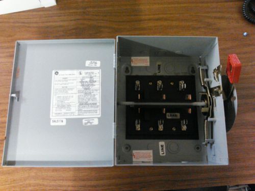 GE TC35321 GENERAL ELECTRIC DOUBLE THROW SAFETY SWITCH 30 AMP