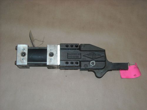 DE-STA-CO A895B-20-46-R1000-C100K Pneumatic Clamp, With Arm, No Sensor, Used