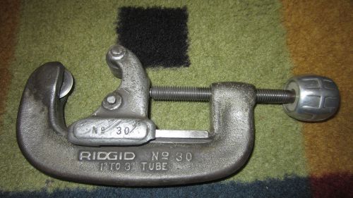 RIDGID #30 No 30 TUBING CUTTER Pipe 1&#034; 3 Hand Ridge Tool Company Elyria Ohio USA