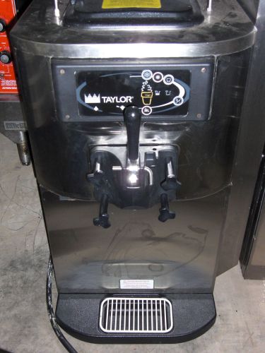 2008 Taylor Crown Softserve ICE CREAM Machine C-709-27  C709 SINGLE PHASE AIR