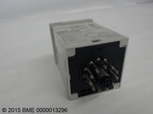 OMRON 24 TO 240 VACV H8CA-SALS COUNTER / TIMER COUNT SPEED: 30 CPS