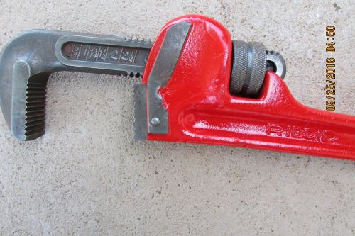 &#034;RIDGID&#034; BRAND, 24 INCH HEAVY DUTY PIPE WRENCH, IN VERY GOOD CONDITION  (#16)