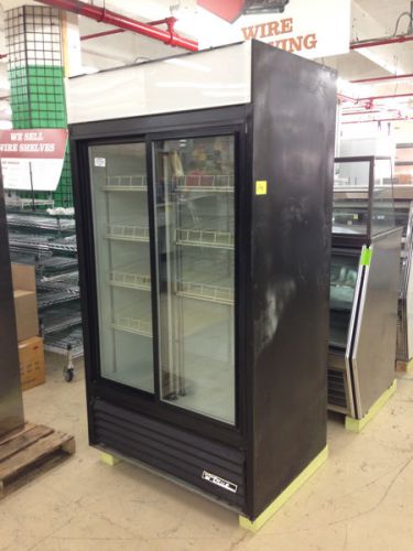 Beverage-air mt38 44&#034; 2 sliding door merchandiser refrigerator for sale