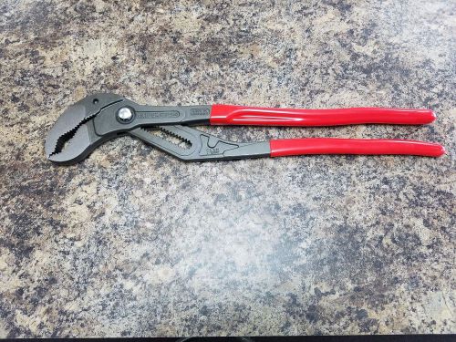 Knipex cobra water pump pliers model 8701560 22 inches long.