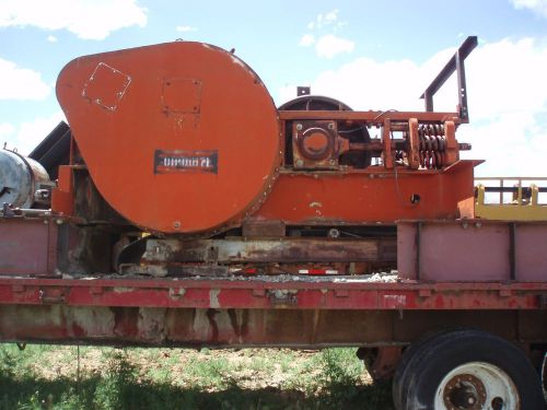PIONEER HEWITT ROBINS 42 BY 30 ROLL CRUSHER PORTABLE