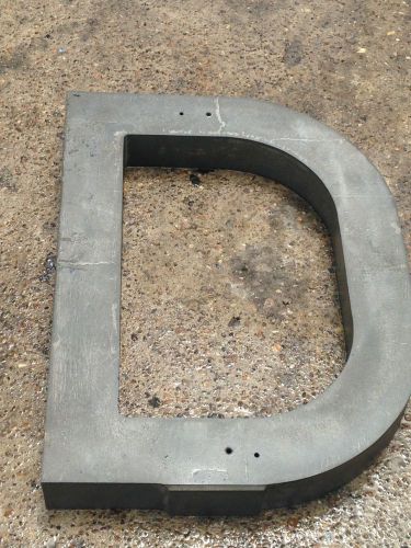 &#034; D &#034; Block Style Metal Letter 30 in L 22 in W Sign Statue Art Stamp unfinished