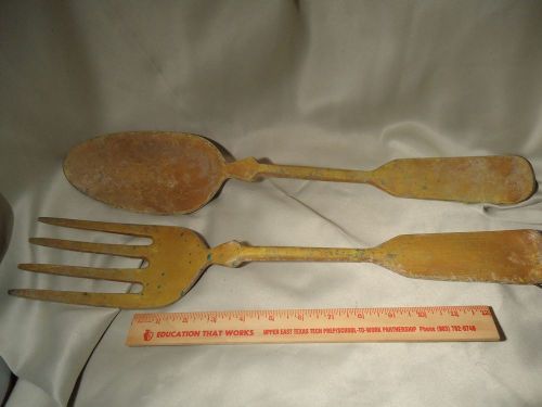 Vintage LARGE Spoon &amp; Fork 19.5 inch  like from the show Everybody Loves Raymond