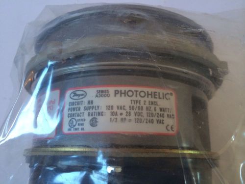DWYER SERIES A3000 A 3210 C  PHOTOHELIC PRESSURE SWITCH/GAGE