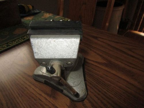 Vintage LORD_HODGE  VACU VISE MUTI-ANGLE TILT SWIVEL MADE IN USA , FLY-FISHING