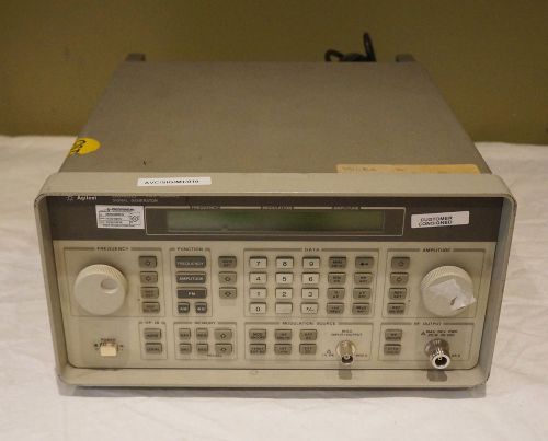 AGILENT SIGNAL GENERATOR 9khz-3200Mhz 8648C ATO-11698 OPT 1E5 - AS IS Not Workin