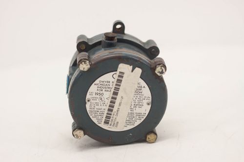 Dwyer Instruments Explosion Proof Differential Pressure Switch 1950-1-2F (SB1)