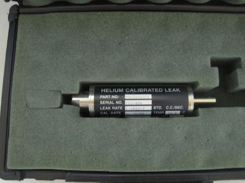 Varian helium calibrator leak ggk3264301 1.2x10-7 with case for sale