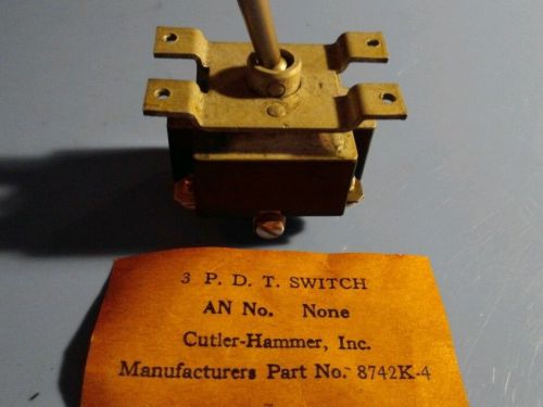 CUTLER-HAMMER TOGGLE SWITCH 3 P. D. T 115-575 VAC