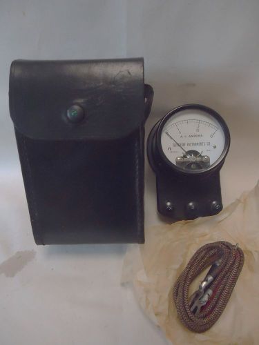 Vintage Superior Instrument A.C. Amperes meter, Model 1551, w/Case