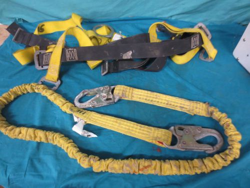 USED 3M Safety Fall Protection Harness 10910 Universal Size W/Lanyard