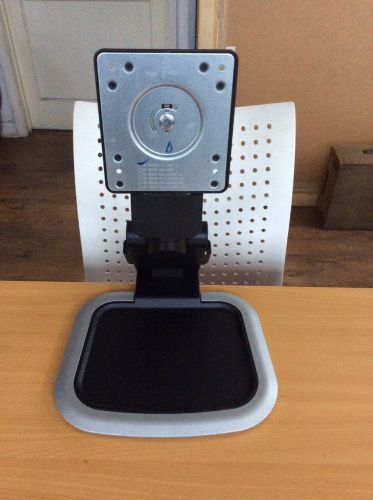 Hp monitor stand with tilt and swivel function 100mm between the holes for sale