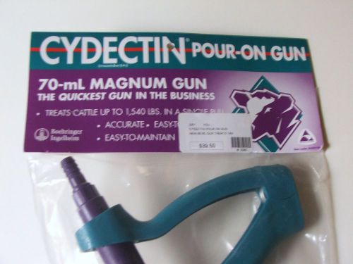 Cydectin Pour On Gun - 70 ml Magnum Gun - Treats Cattle in a Single Pull