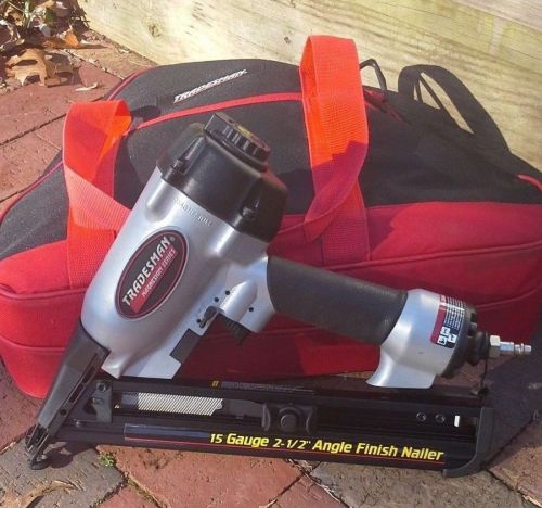 15 Gauge 2 1/2&#034; Angle Finish Nailer &amp; 18 Gauge 1 1/4&#034;  Brad Nailer &amp; Carry Bag