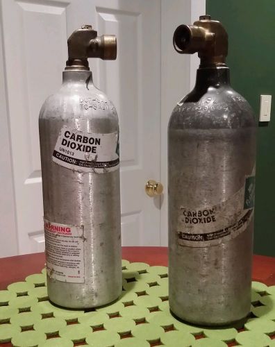 Breakmate CO2 Cylinders 2, used.