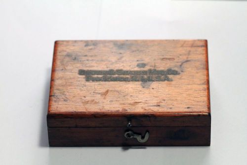 Brown &amp; Sharpe # 542 Bevel Edge Square 4 inch w/ Wooden Storage Box
