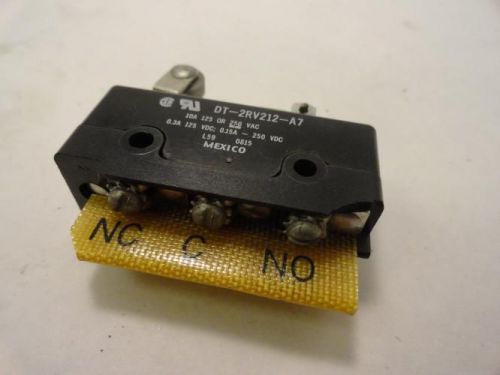 135050 New-No Box, Microswitch DT-2RV212-A7 Switch, 10A 125 or 250VAC