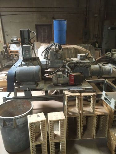 Van Ho Extruder 7 1/2 HP With Vacuum Pump and Steele Stand