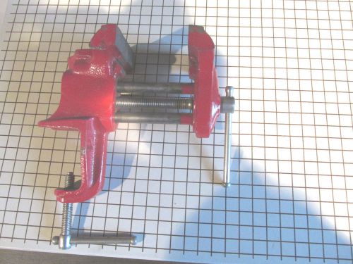 Sears Bench Vise, 3&#034;, 2.5&#034; Opening, Pipe Grips, Small Anvil