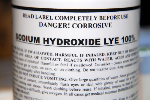 High quality. 100% Pure LYE ( Sodium Hydroxide) 4lb